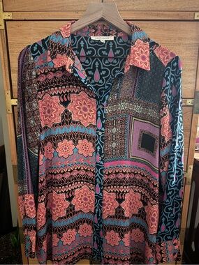 Rose & Olive Pink and Teal Patterned Button-Down Shirt